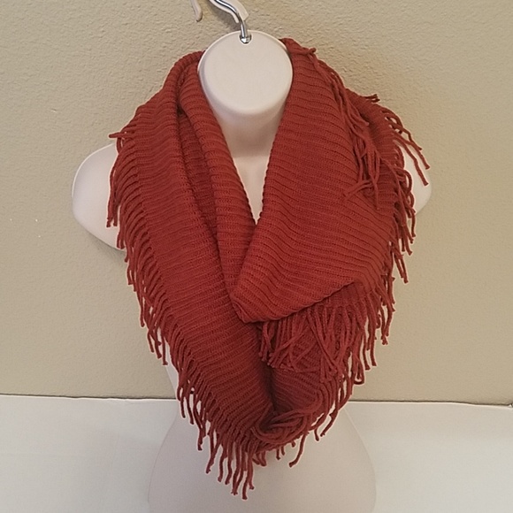 Scarve - Picture 2 of 4